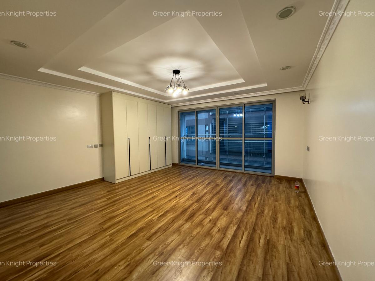 Serviced 4 Bed Apartment with En Suite in Kilimani - 9