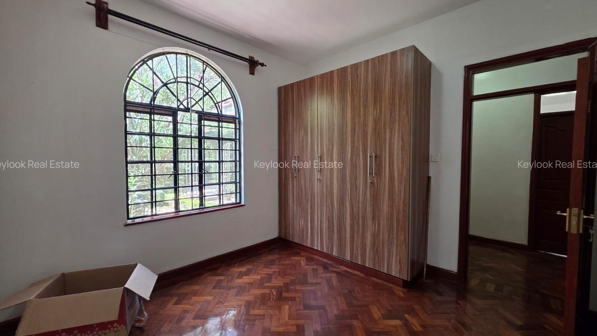 5 Bed Townhouse with En Suite at Kitisuru - 13