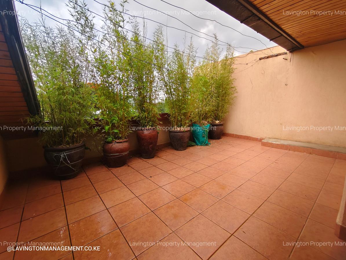 4 Bed Apartment with En Suite at Lavington Green - 8