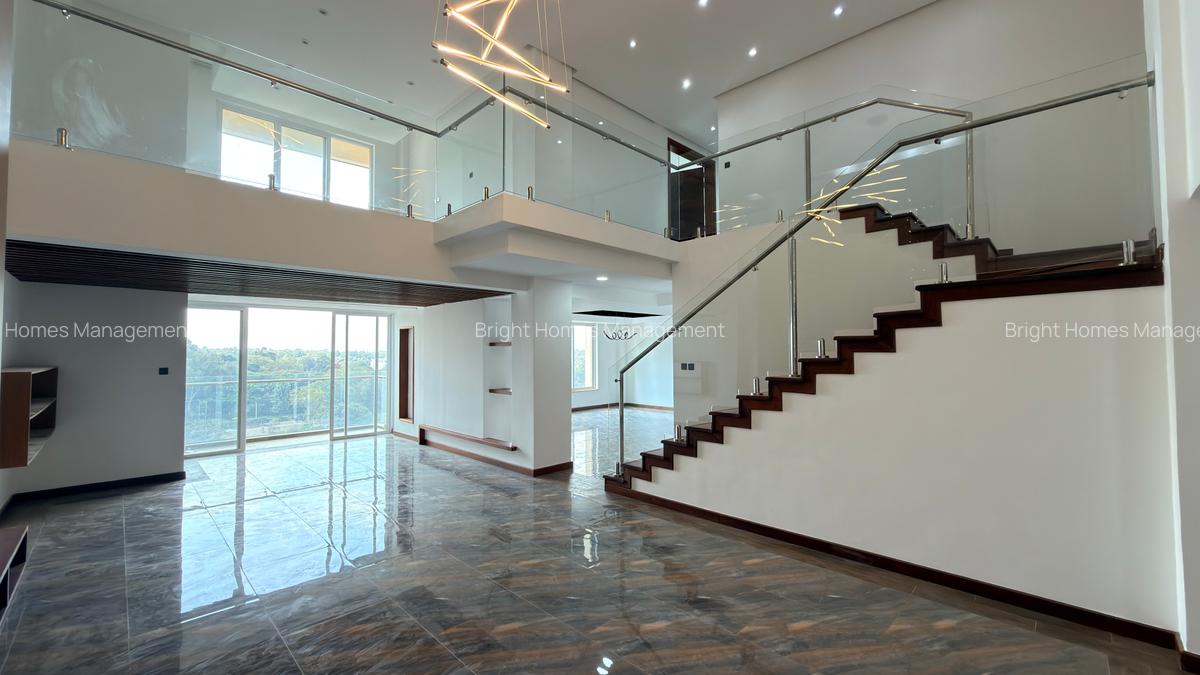 4 Bed Townhouse with En Suite in Westlands Area - 1