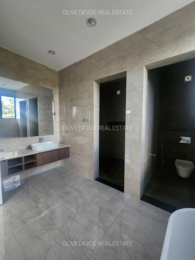 5 Bed Villa with En Suite in Lavington - 17