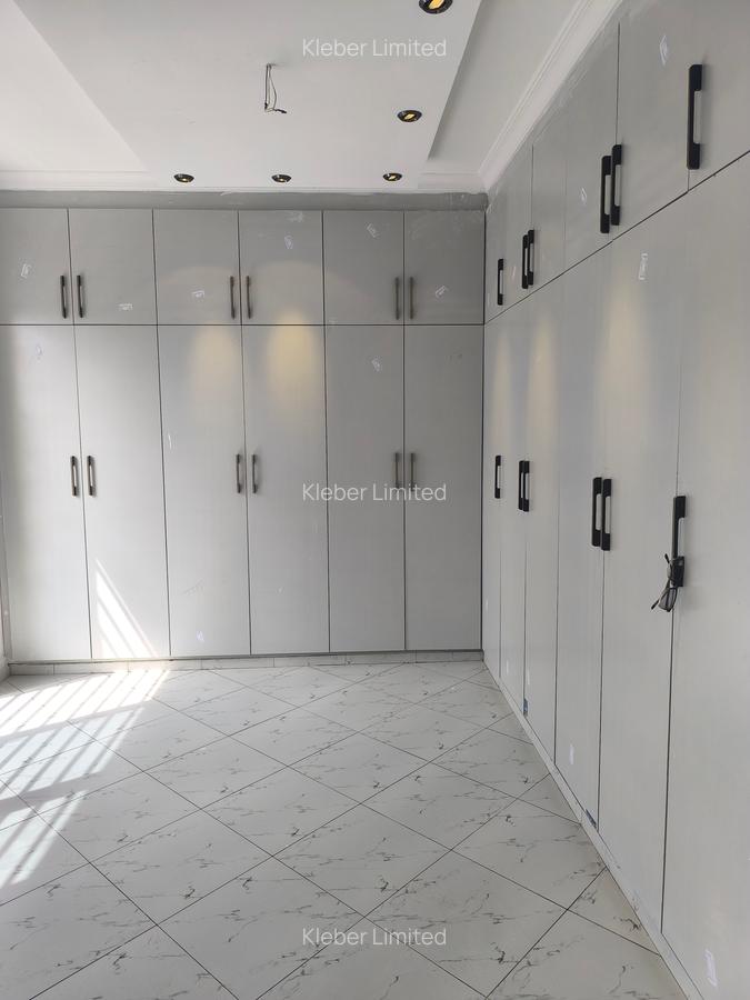 4 Bed House with En Suite in Ruiru - 14