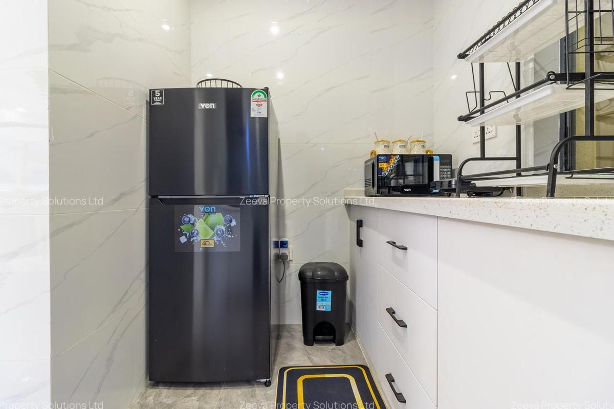 Serviced 1 Bed Apartment with En Suite in Kilimani - 10