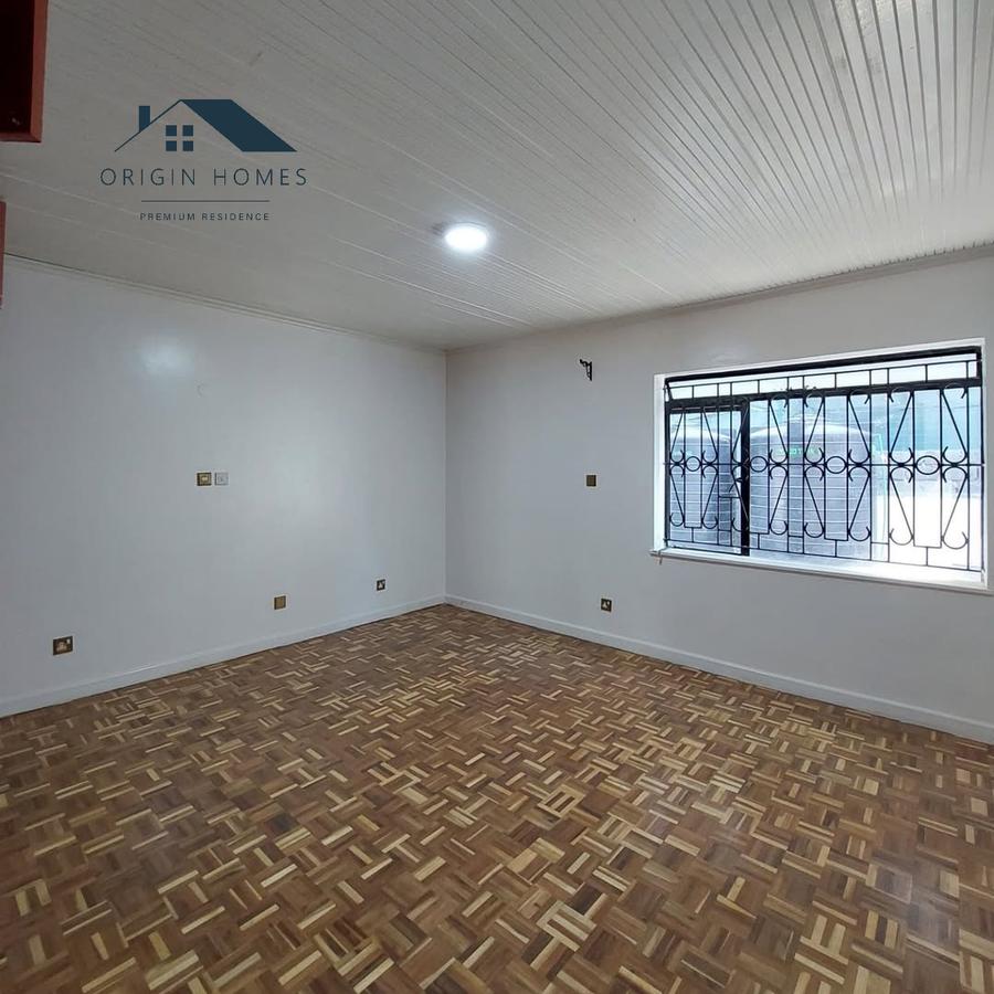 4 Bed Townhouse with En Suite at Westlands - 6