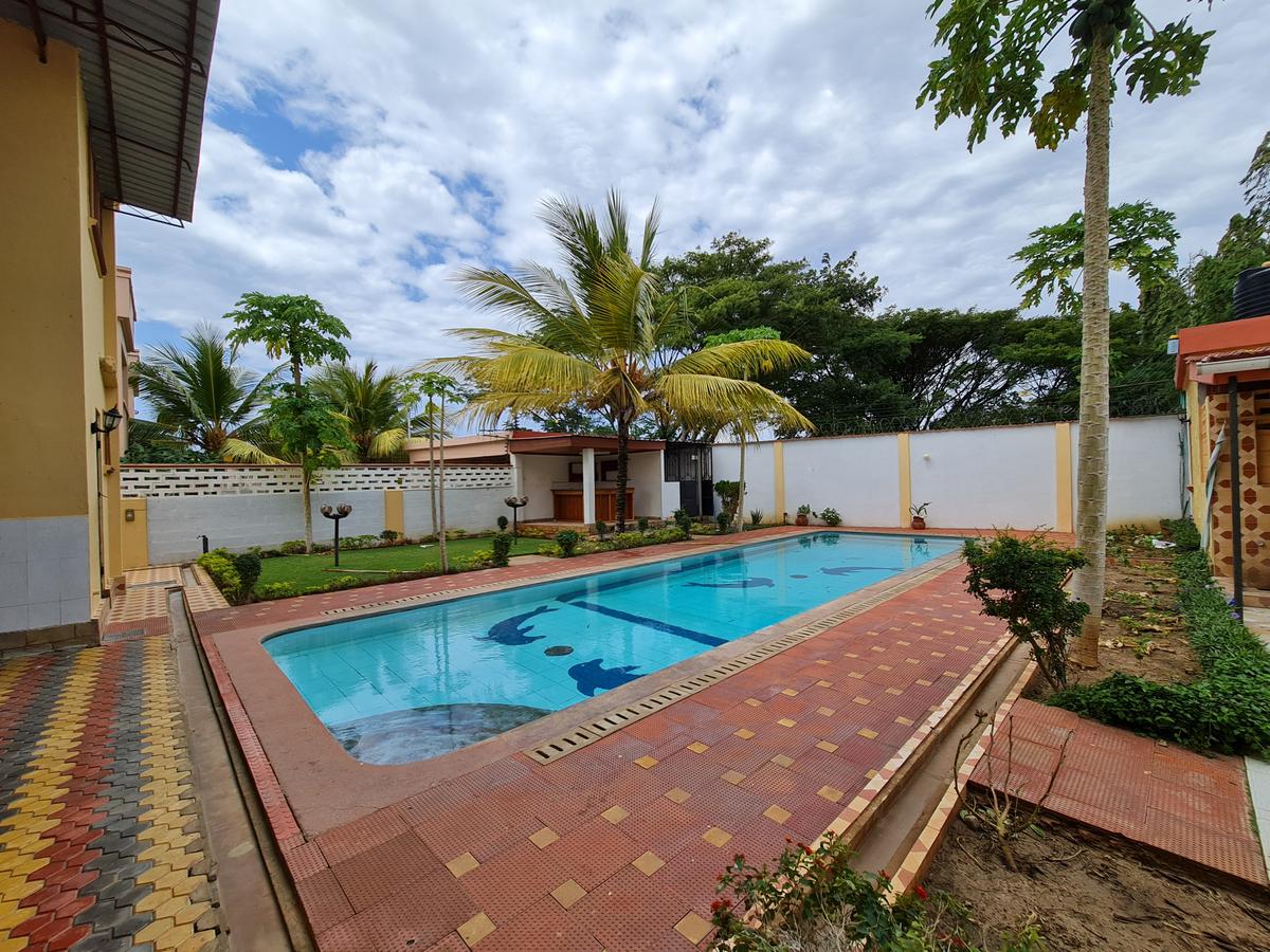 4 Bed House with En Suite in Nyali Area - 5