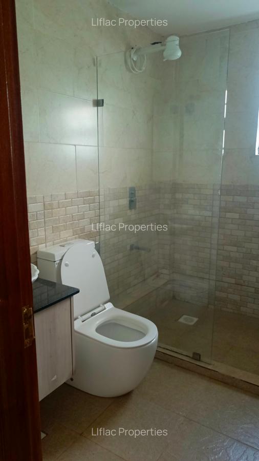 3 Bed House with En Suite in Runda - 8