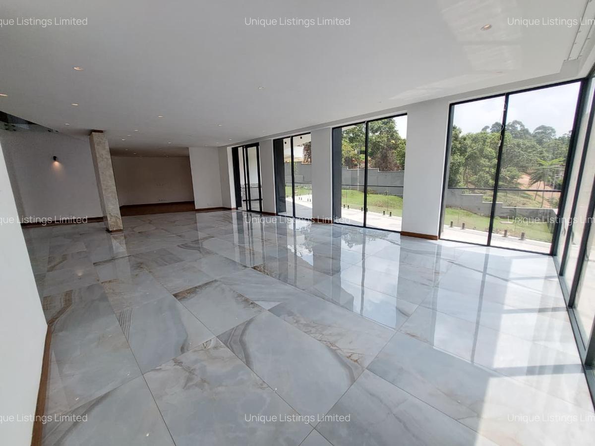 6 Bed House with En Suite in Nyari - 8