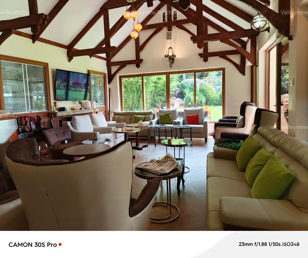 1 Bed Villa with En Suite at Lavington - 16