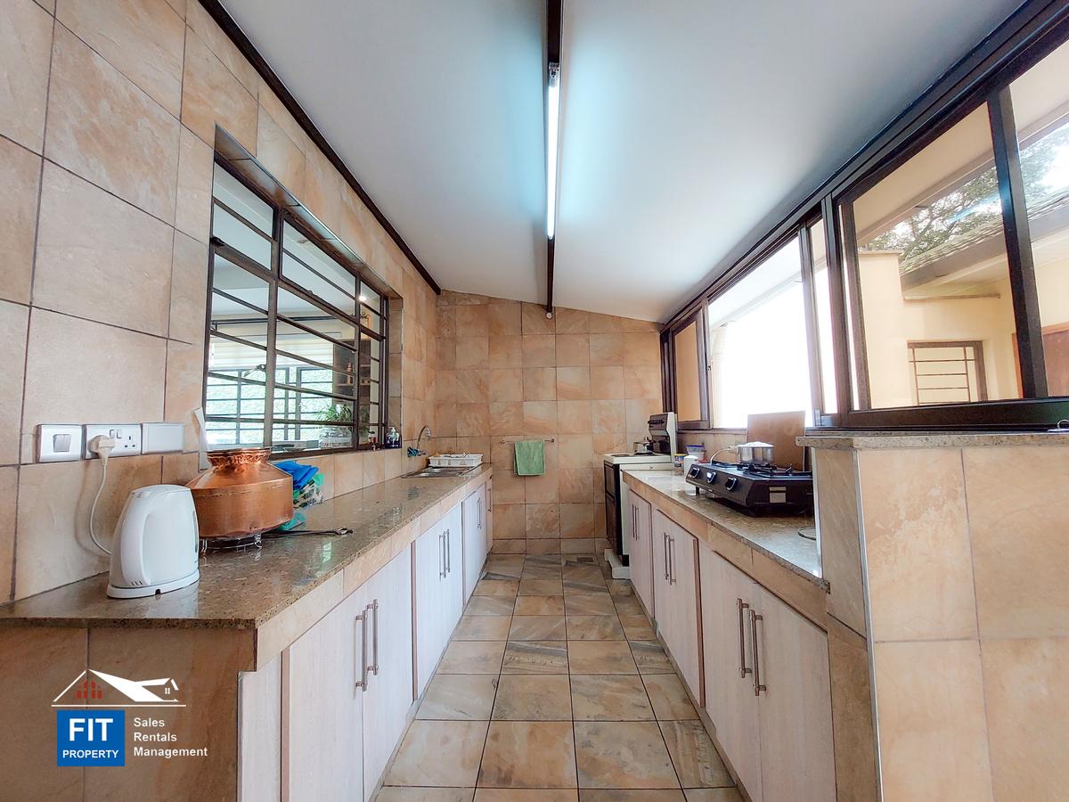 5 Bed House with En Suite at Nairobi - 7