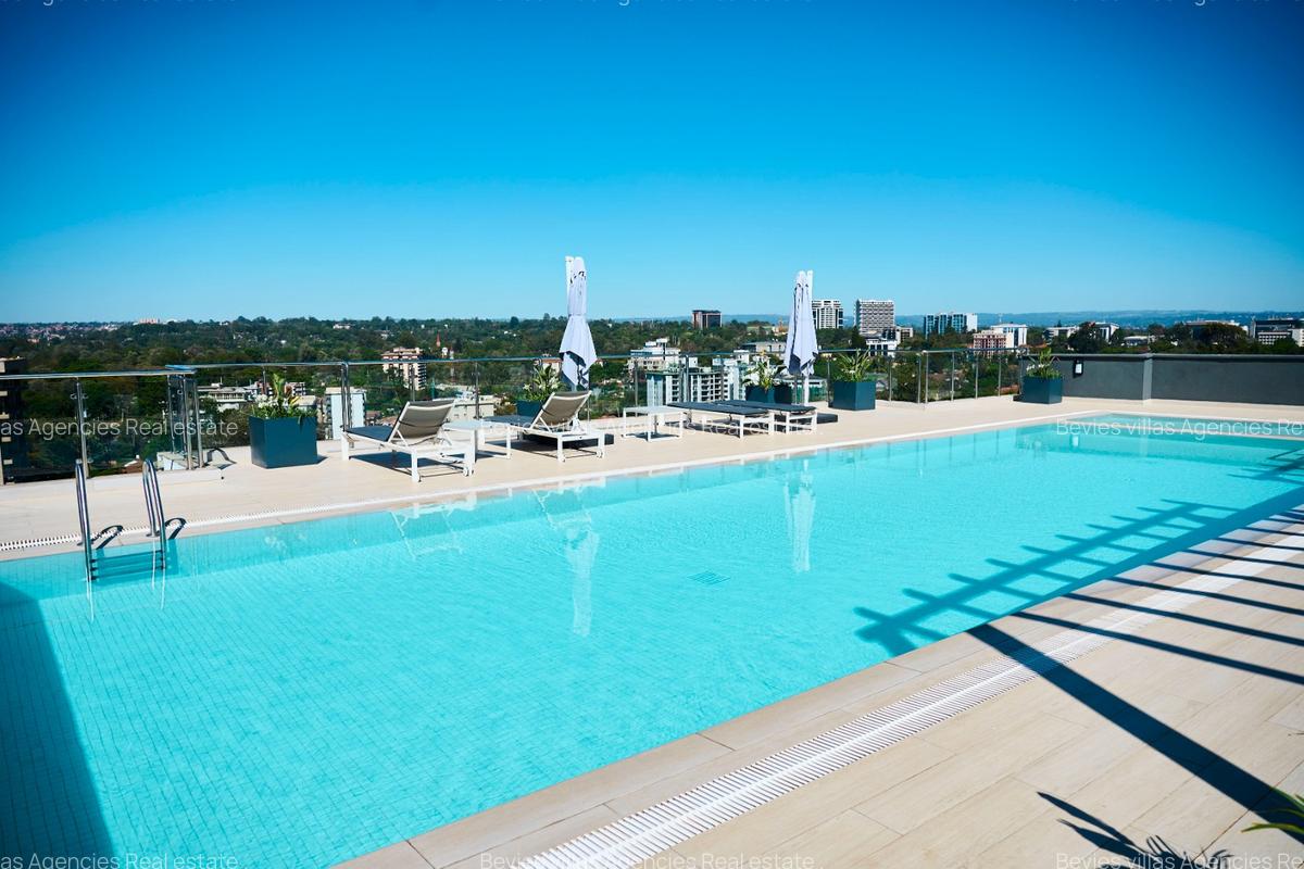 Serviced 3 Bed Apartment with En Suite at Riverside - 10
