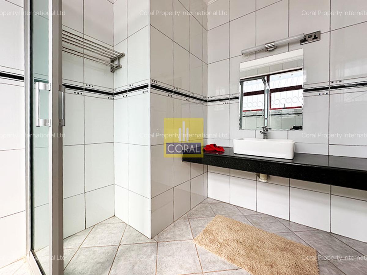 4 Bed Townhouse with Swimming Pool in Limuru - 14