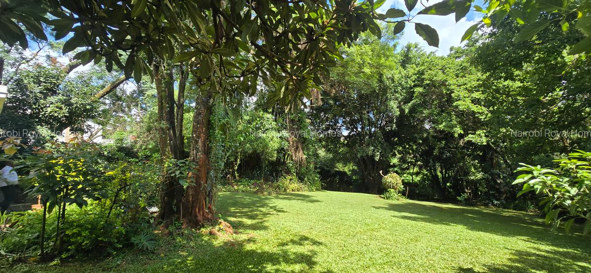 5 Bed House with En Suite at Un Crescent - 10