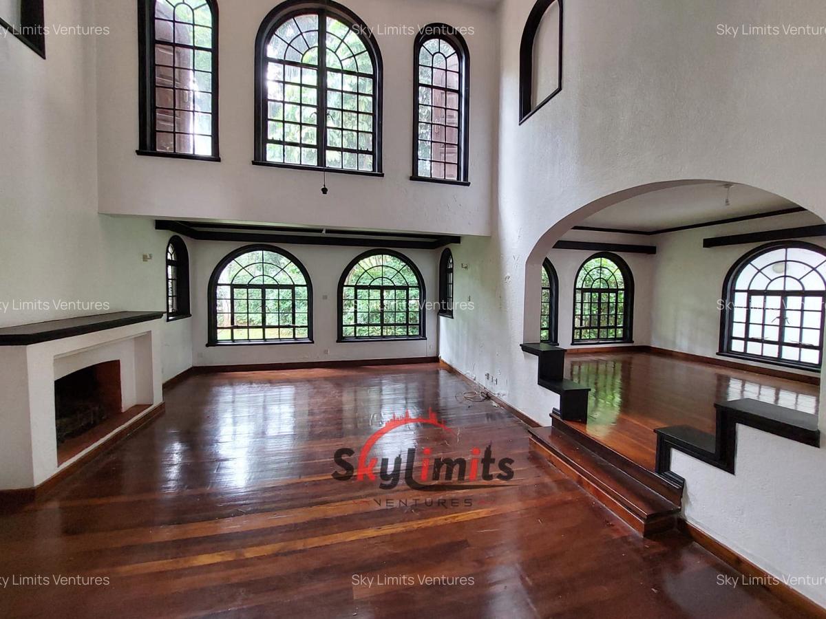 4 Bed Townhouse with En Suite in Riverside - 12