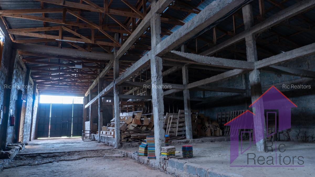 10,000 ft² Warehouse at Maragua Town - 7