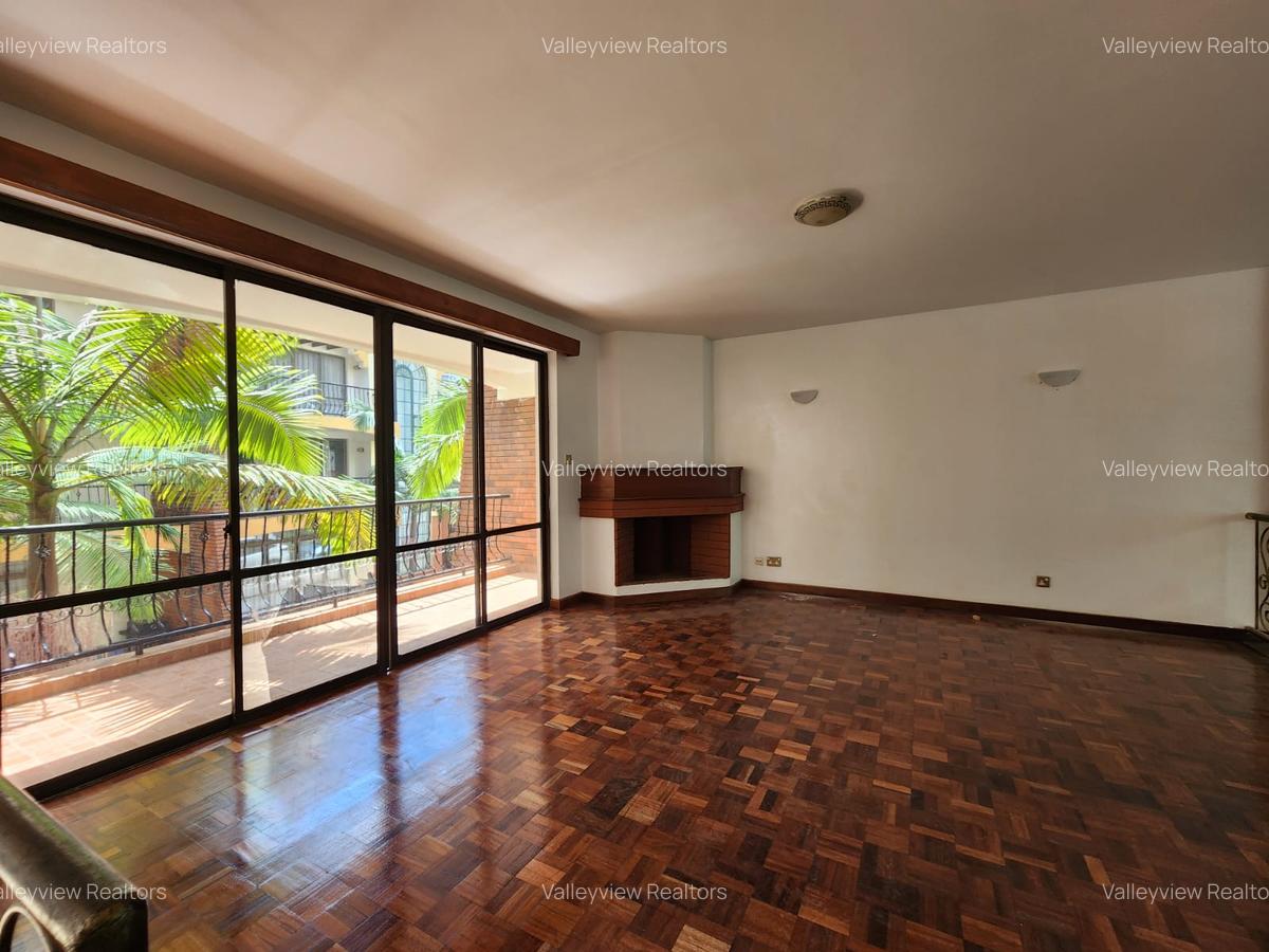 4 Bed Townhouse with En Suite at Kileleshwa - 12