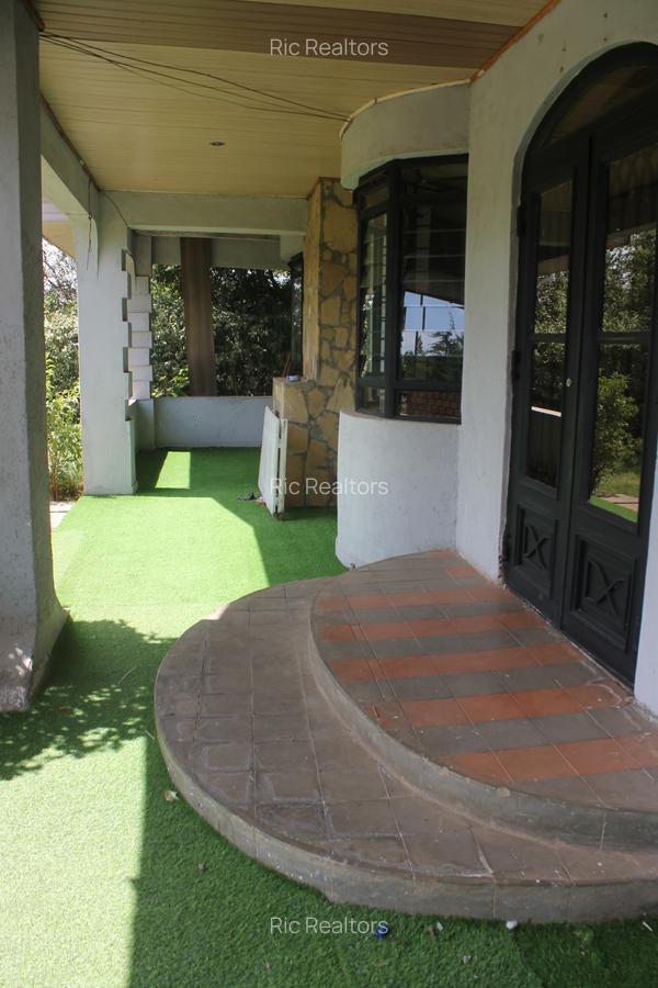 3 Bed House with En Suite at Karen - Fairacres - 6