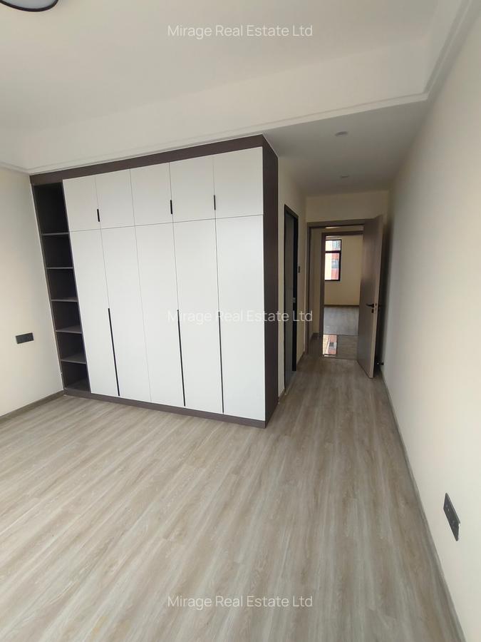 3 Bed Apartment with Swimming Pool in Kilimani - 16