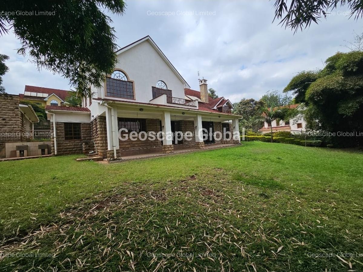 4 Bed House with En Suite in Rosslyn - 4