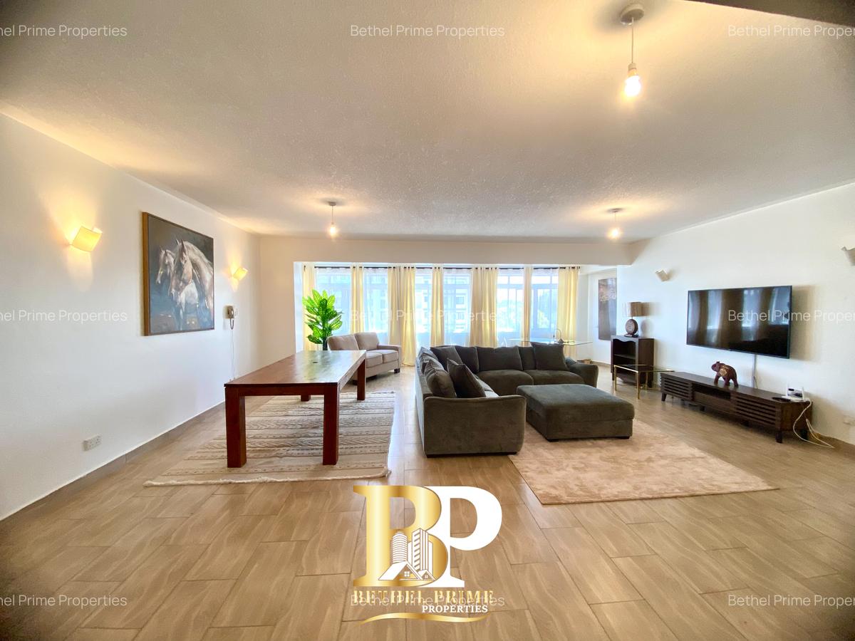 Furnished 3 Bed Apartment with En Suite in Brookside - 1