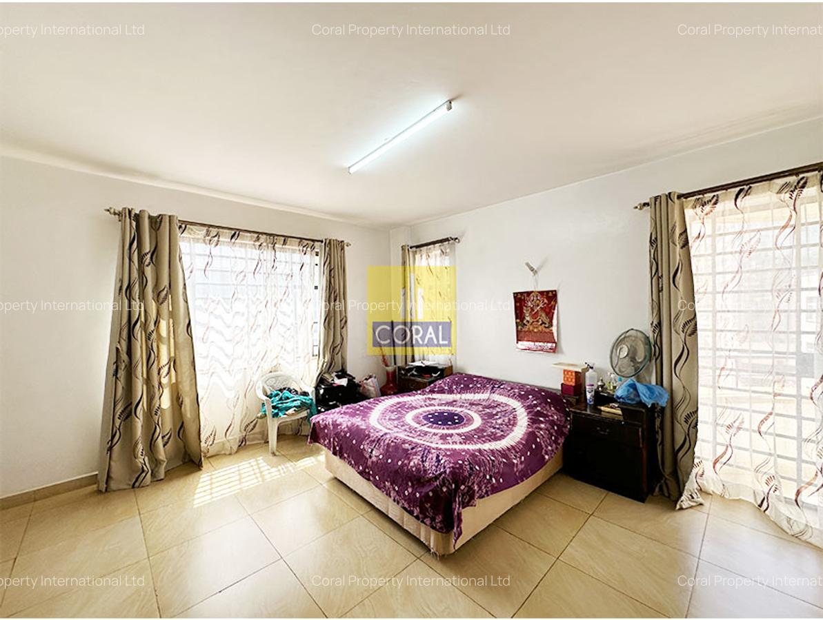 4 Bed Apartment with Parking in Parklands - 7