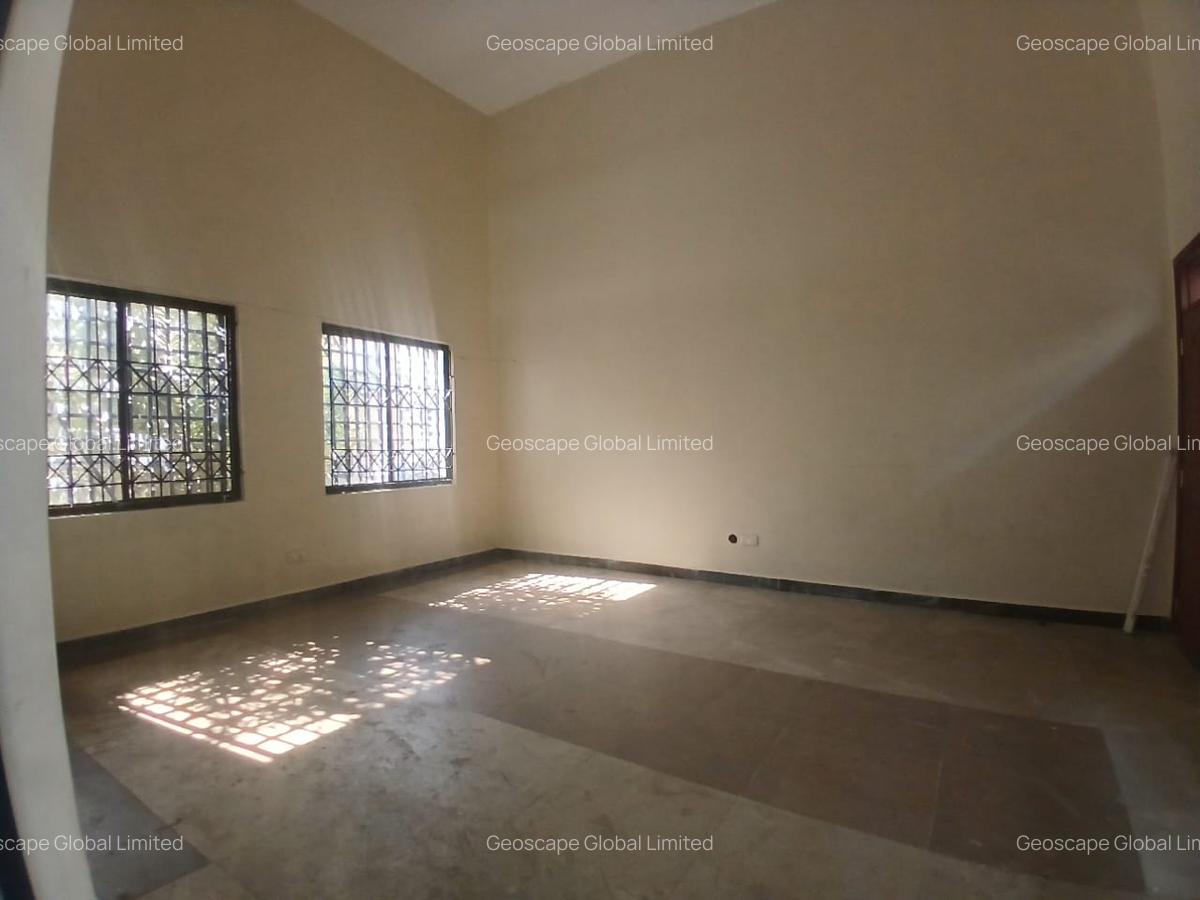 6,200 ft² Warehouse with Backup Generator in Ruaraka - 8