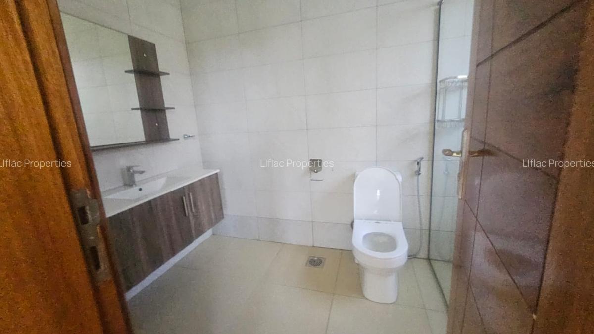 4 Bed Townhouse with En Suite in Kiambu Road - 12