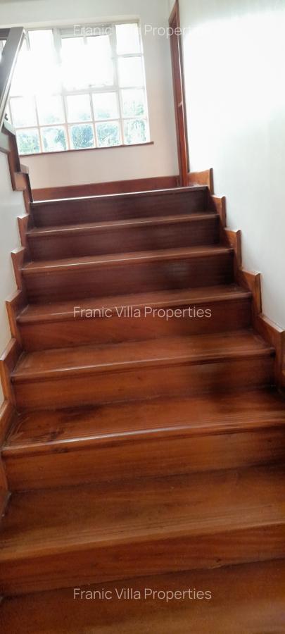 3 Bed House with En Suite at Nyari - 14