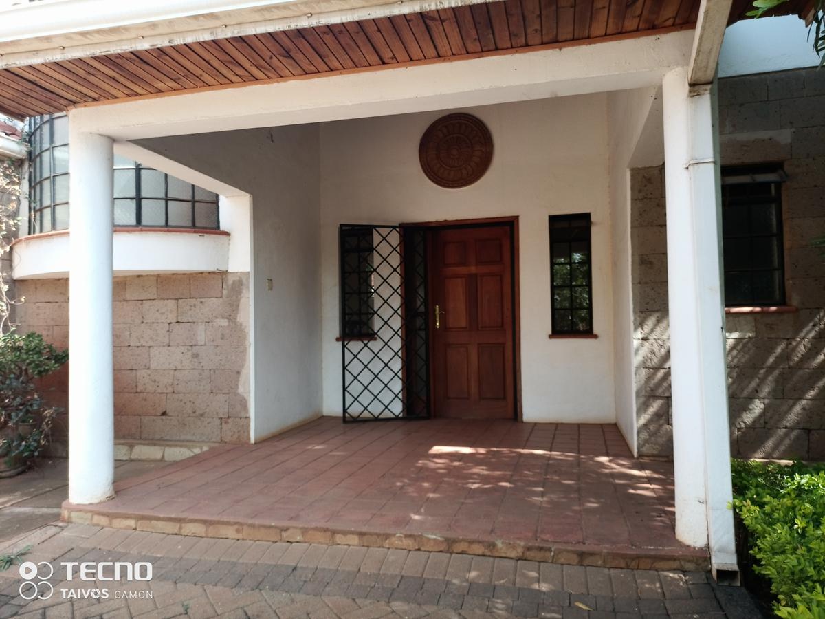 5 Bed Townhouse with En Suite at Off Ruaka Rd - 3