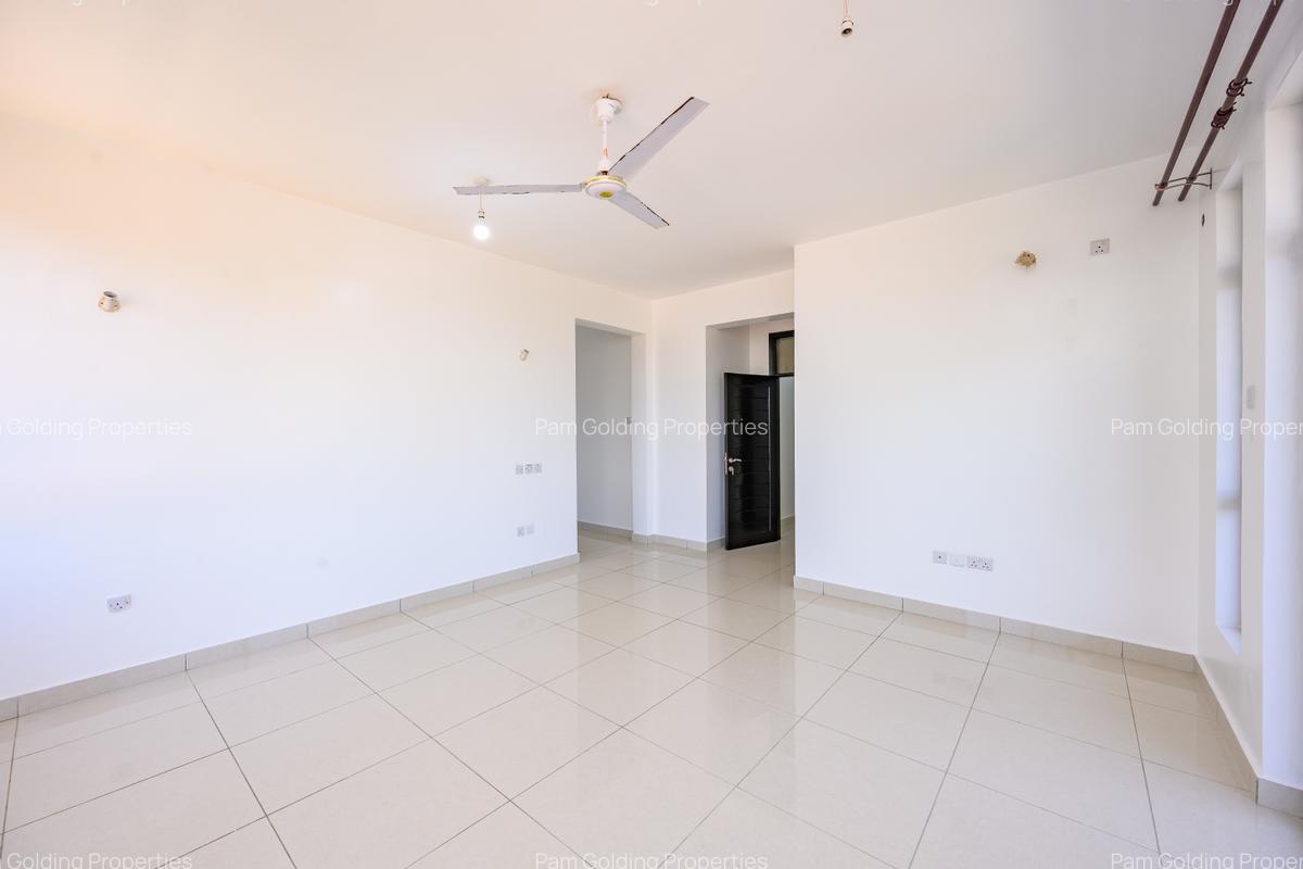 Serviced 3 Bed Apartment with En Suite at Mt Kenya Road - 3