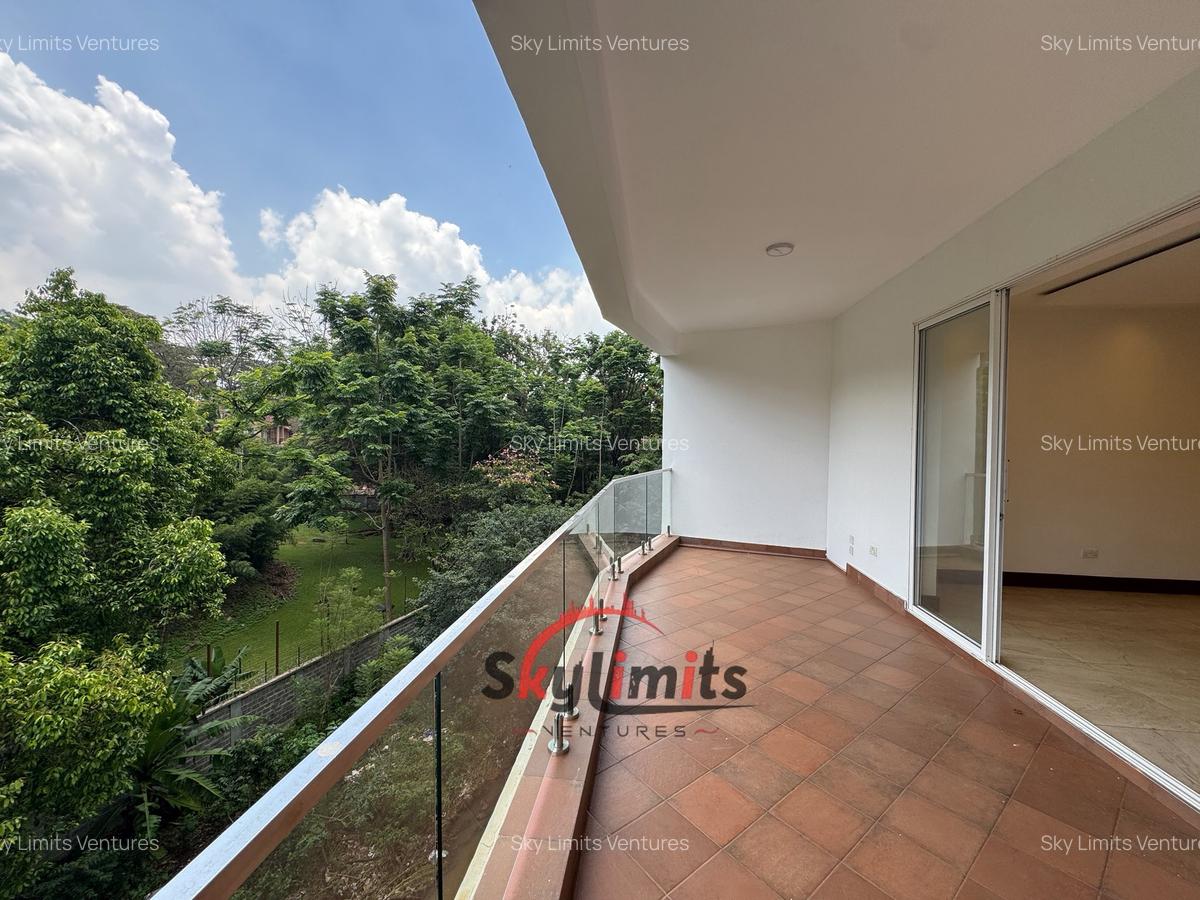 2 Bed Apartment with En Suite in Parklands - 5