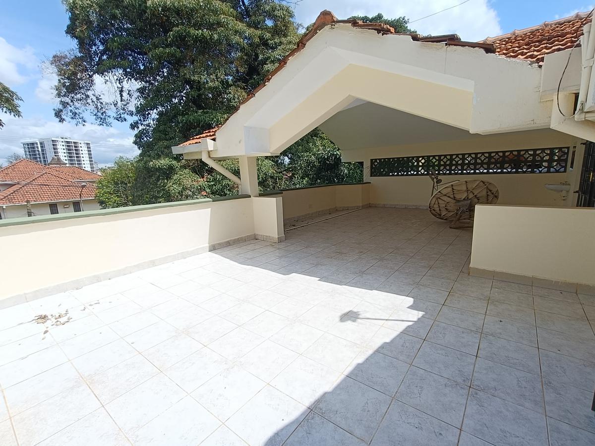 5 Bed Townhouse with En Suite in Spring Valley - 17