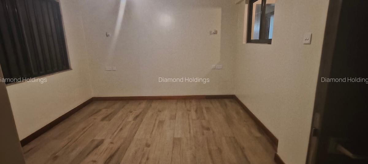 1 Bed Apartment with En Suite at Parklands - 6