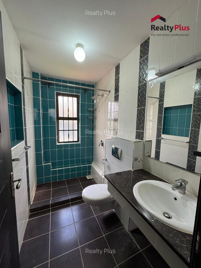 6 Bed Villa with En Suite in Runda - 15