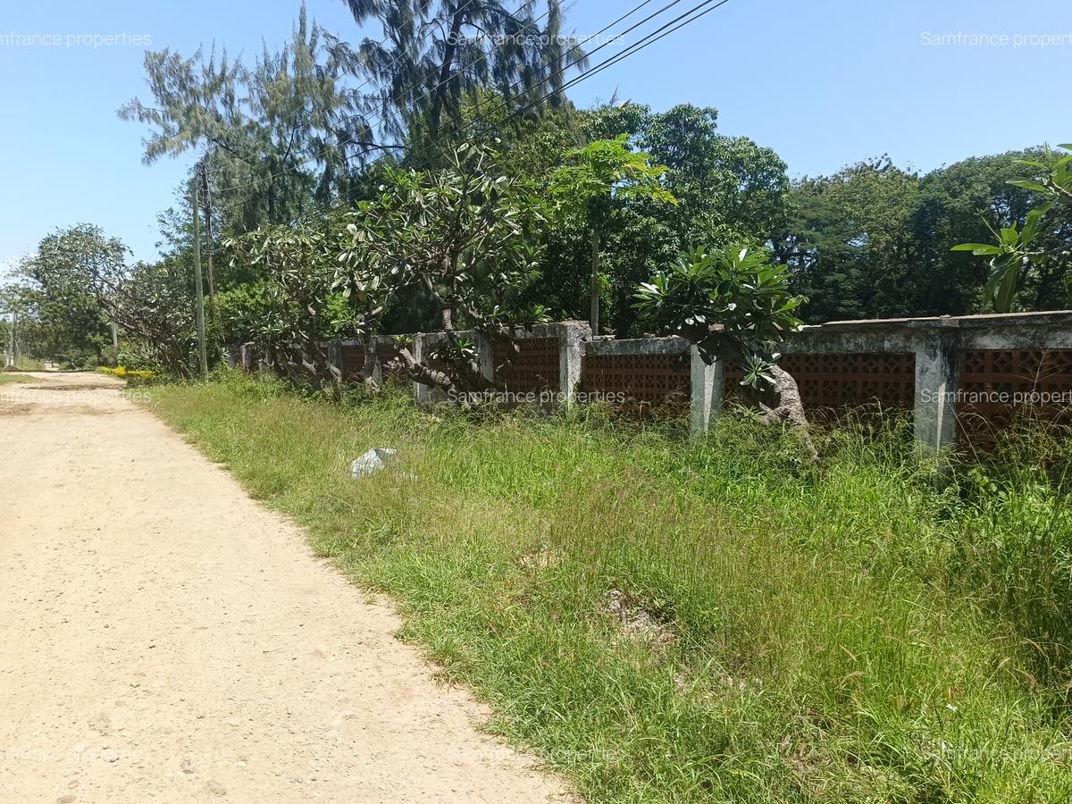 0.3 m² Residential Land at Greenwood Drive - 1