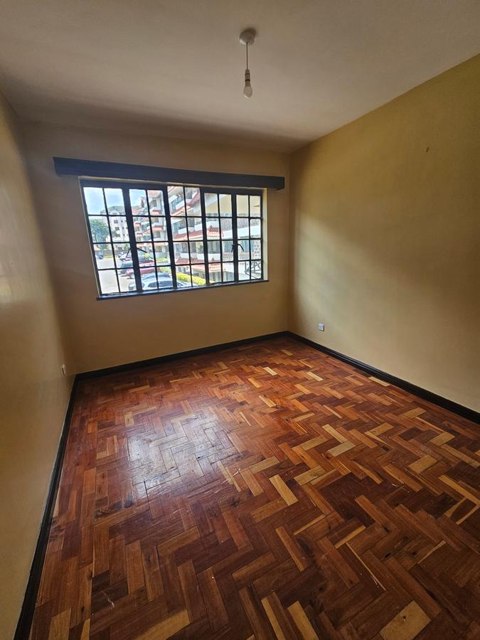 3 Bed Apartment with En Suite at Lavington - 11