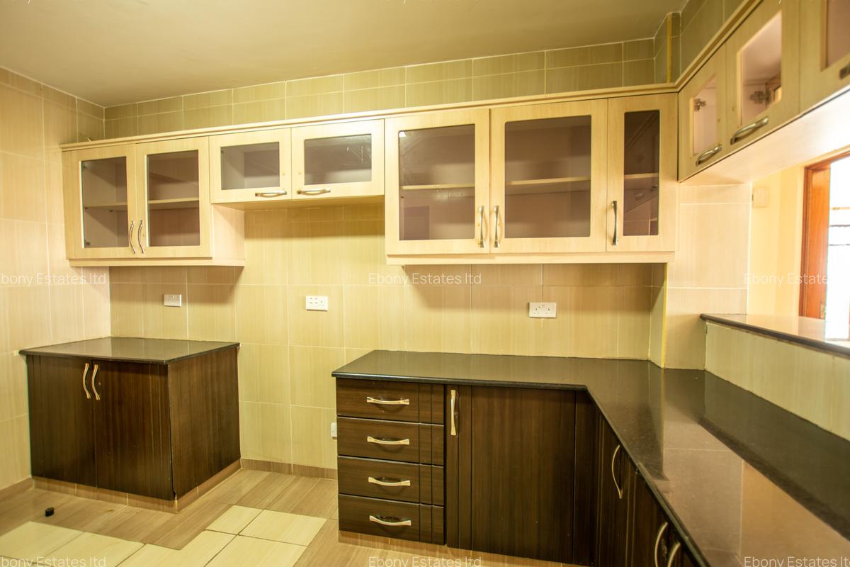 2 Bed Apartment with En Suite at Westlands Road - 5