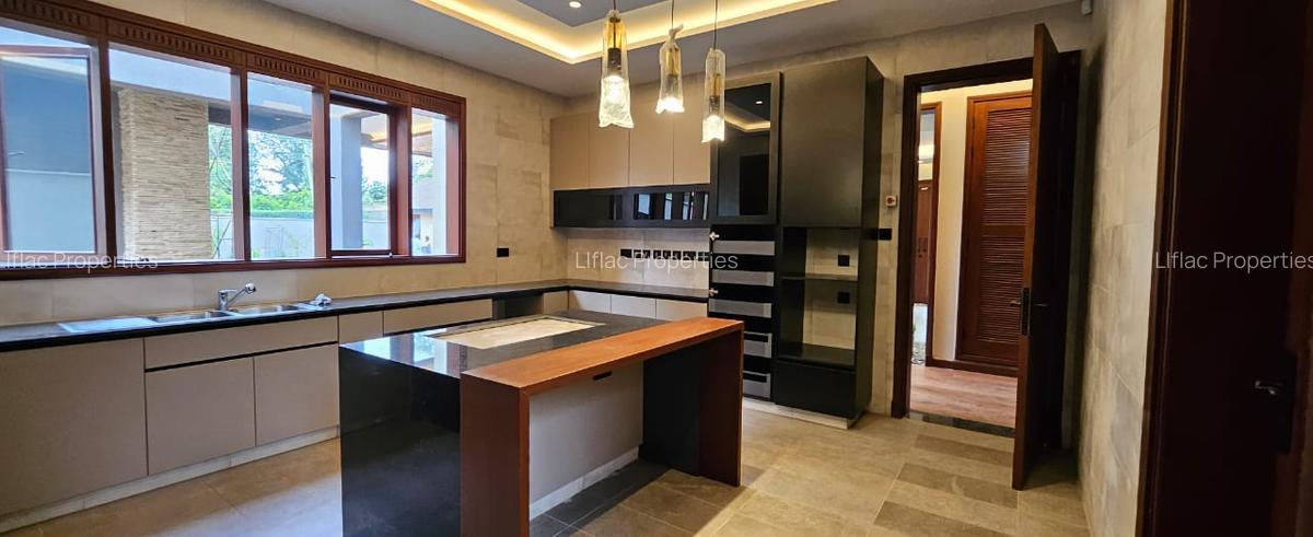 5 Bed House with En Suite in Runda - 7