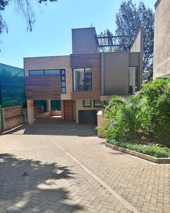 4 Bed Townhouse with En Suite at Lavington - 1