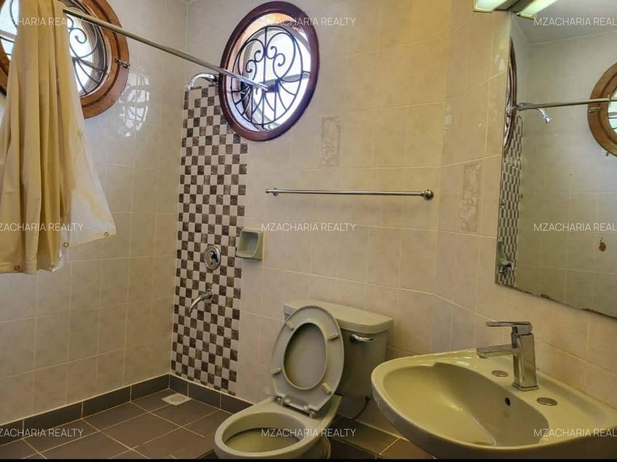 5 Bed Townhouse with En Suite in Nyari - 10