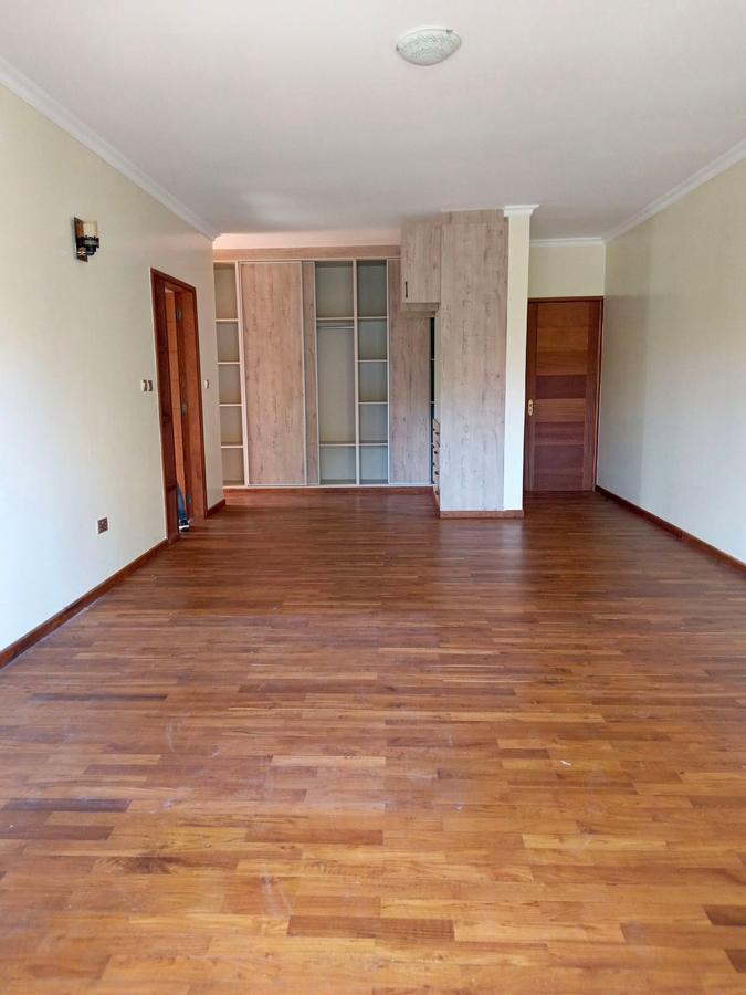 4 Bed House with En Suite in Runda - 7