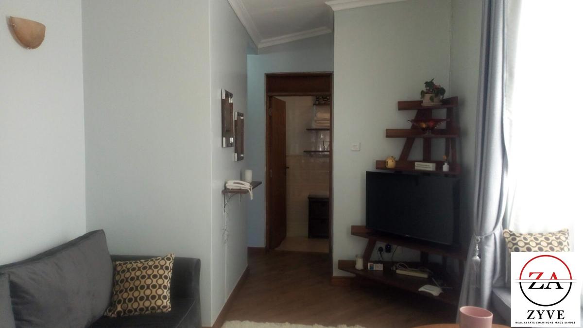 Serviced 2 Bed Apartment with En Suite at Mimosa - 3