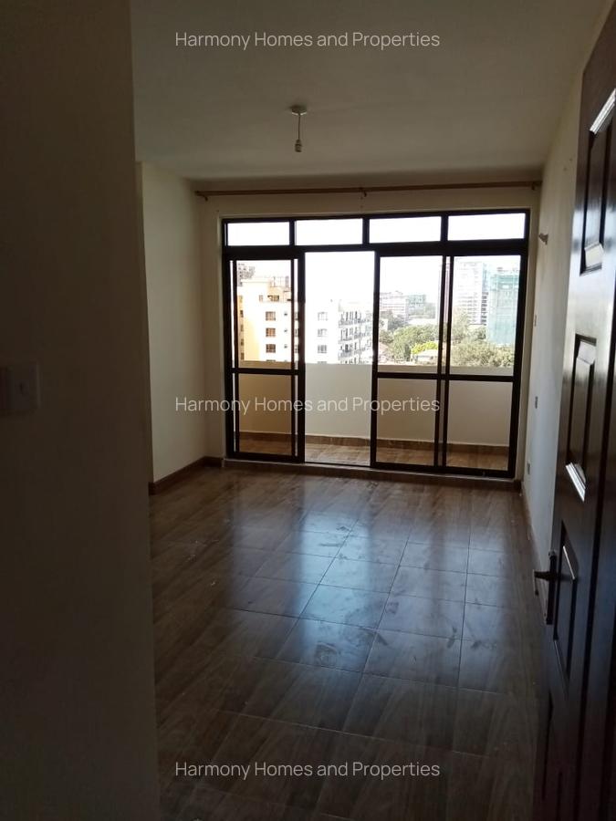 3 Bed Apartment with En Suite at Parklands Road - 7