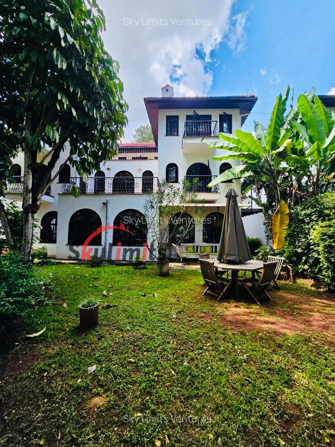 4 Bed Townhouse with En Suite in Riverside - 1