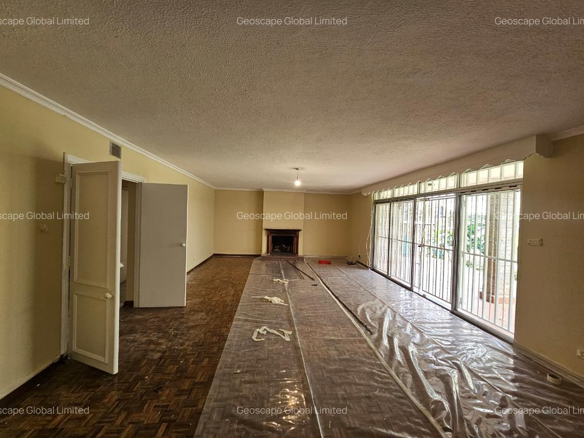 4 Bed House with En Suite in Kitisuru - 3