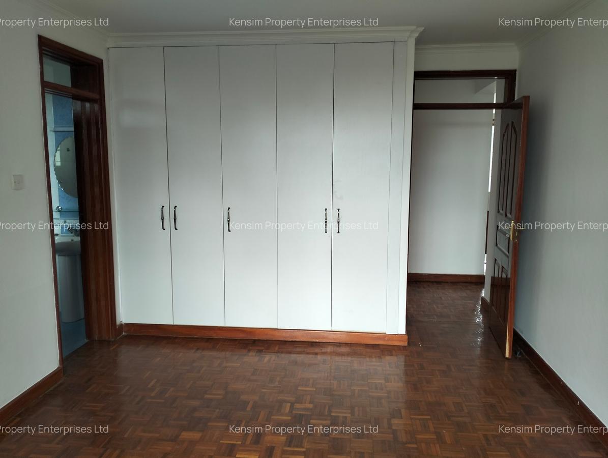 4 Bed Townhouse with En Suite in Nyari - 17