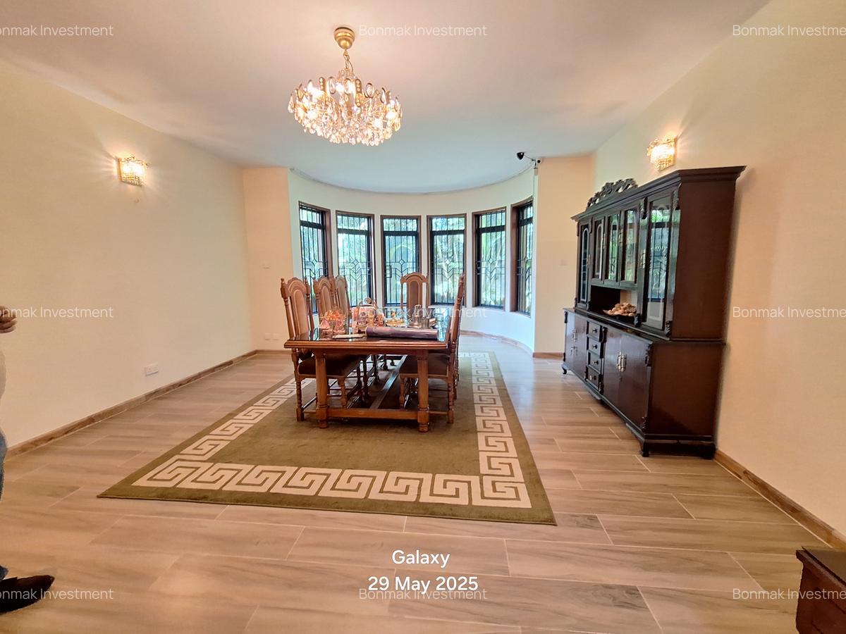 5 Bed Townhouse with En Suite at Kyuna Road - 5