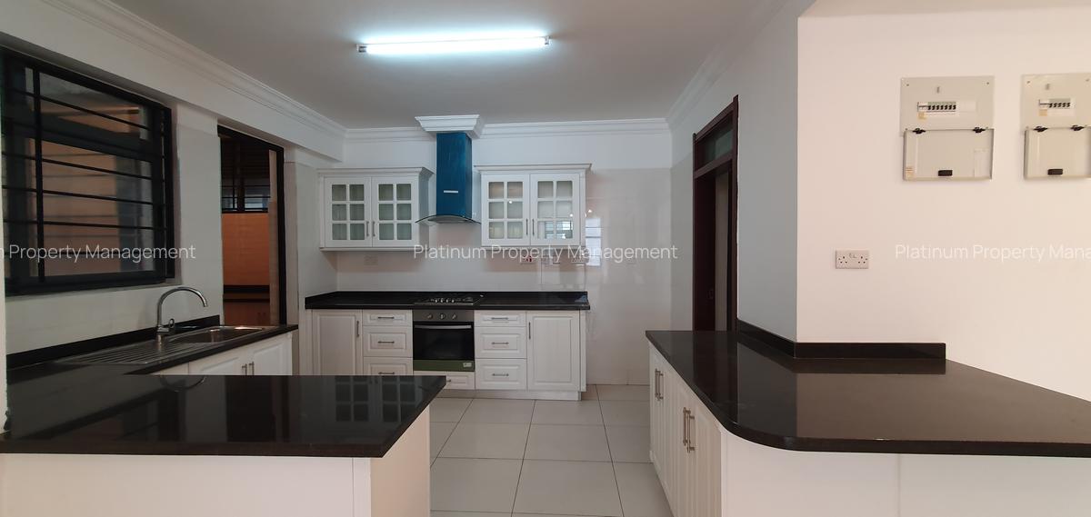 3 Bed Apartment with En Suite in Westlands Area - 5
