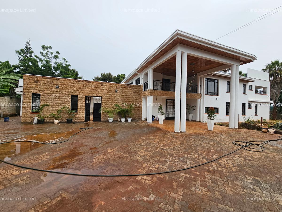 5 Bed Villa with En Suite in Runda - 1