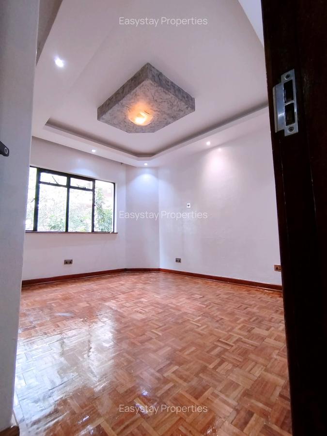 2 Bed Apartment with En Suite in Riverside - 5