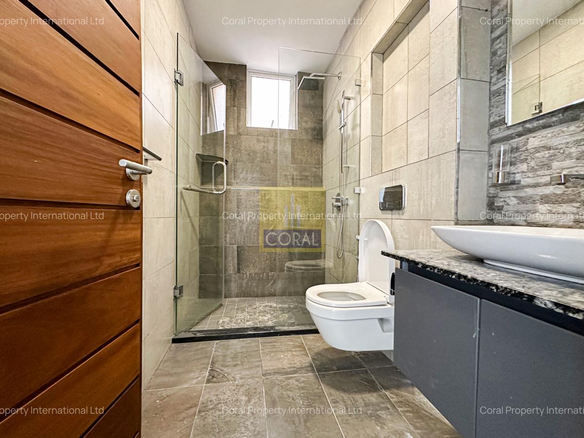 5 Bed Apartment in Spring Valley - 2